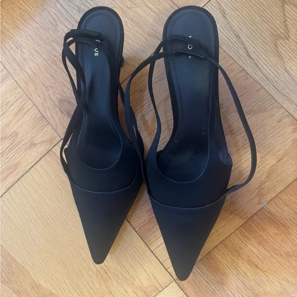 Neous Black Kitten Heel with Chic Double Strap - Picture 3 of 6